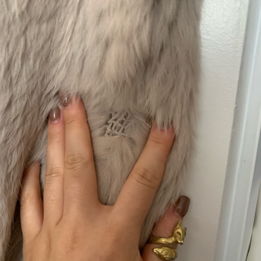 Love Token • Genuine Rabbit Vest - Picture 12 of 13